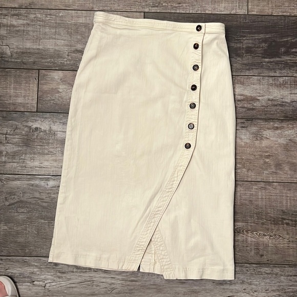 ASTR The Label Dresses & Skirts - ASTR THE LABEL Eileen High waisted twill denim midi skirt cream large.